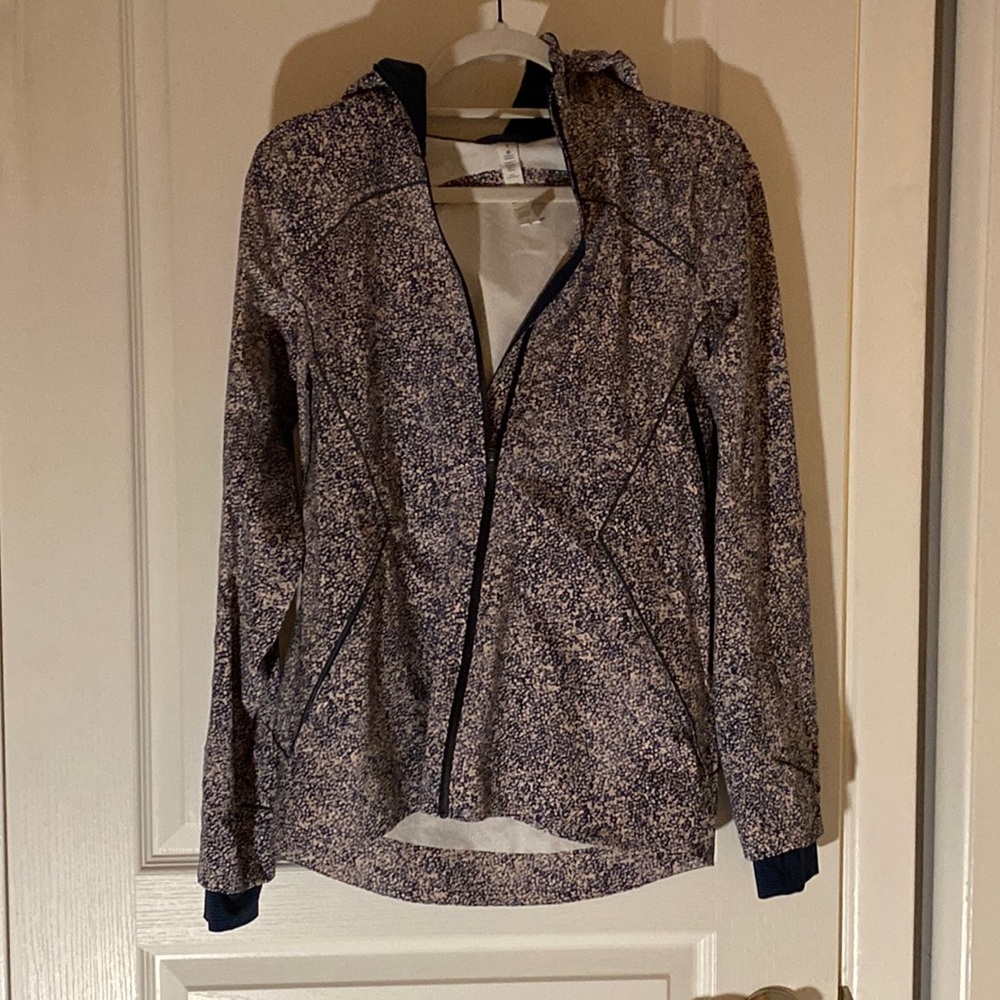 Lululemon navy blue/pink rain jacket